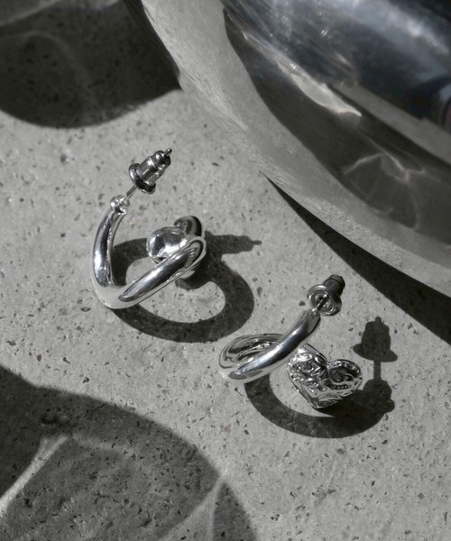 Soierie（ソワリー）の「ハート バーベル スモール ピアス /  Heart barbell small pierce（ピアス（両耳用）・レディース・シルバー・FREE）」の9枚目の写真