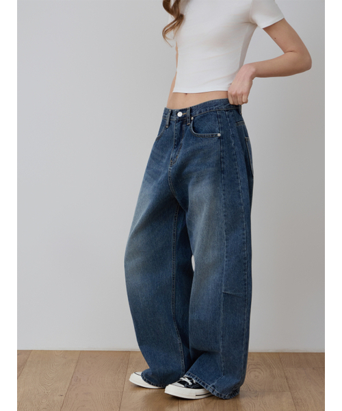CCOMA(コンマ)の「CMJ05 カーブドダートバルーンブルーデニムパンツ(デニムパンツ・レディース・その他・SMALL/MEDIUM/LARGE)」の3枚目の写真