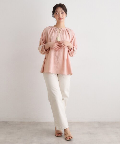 LAURA ASHLEY（ローラアシュレイ）の「【コットン100％／7分袖／4colors】フォスコット ダマスク柄 刺繍ブラウス（シャツ/ブラウス・レディース・ホワイト/ネイビー/サックスブルー/ライトオレンジ系・38）」の9枚目の写真