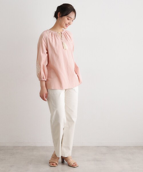 LAURA ASHLEY（ローラアシュレイ）の「【コットン100％／7分袖／4colors】フォスコット ダマスク柄 刺繍ブラウス（シャツ/ブラウス・レディース・ホワイト/ネイビー/サックスブルー/ライトオレンジ系・38）」の10枚目の写真