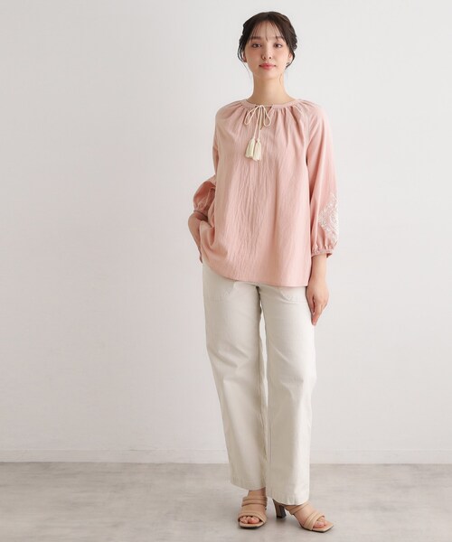 LAURA ASHLEY（ローラアシュレイ）の「【コットン100％／7分袖／4colors】フォスコット ダマスク柄 刺繍ブラウス（シャツ/ブラウス・レディース・ホワイト/ネイビー/サックスブルー/ライトオレンジ系・38）」の11枚目の写真