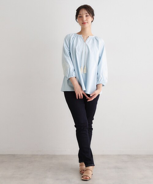 LAURA ASHLEY（ローラアシュレイ）の「【コットン100％／7分袖／4colors】フォスコット ダマスク柄 刺繍ブラウス（シャツ/ブラウス・レディース・ホワイト/ネイビー/サックスブルー/ライトオレンジ系・38）」の15枚目の写真