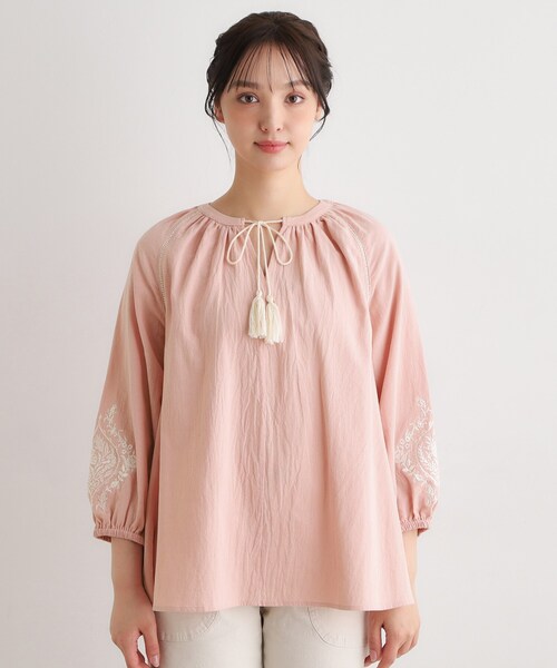 LAURA ASHLEY（ローラアシュレイ）の「【コットン100％／7分袖／4colors】フォスコット ダマスク柄 刺繍ブラウス（シャツ/ブラウス・レディース・ホワイト/ネイビー/サックスブルー/ライトオレンジ系・38）」の21枚目の写真