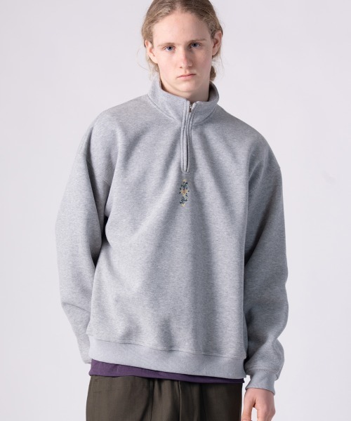 rehacer(レアセル)の「rehacer : Botanical Bottle Neck Zip CS / ボタニカル ボトル ネック ジップ カットソー(Tシャツ/カットソー・メンズ・グレー/ホワイト系その他/ブラック・X-LARGE/LARGE)」の1枚目の写真