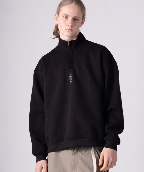 rehacer(レアセル)の「rehacer : Botanical Bottle Neck Zip CS / ボタニカル ボトル ネック ジップ カットソー(Tシャツ/カットソー・メンズ・グレー/ホワイト系その他/ブラック・X-LARGE/LARGE)」の3枚目の写真
