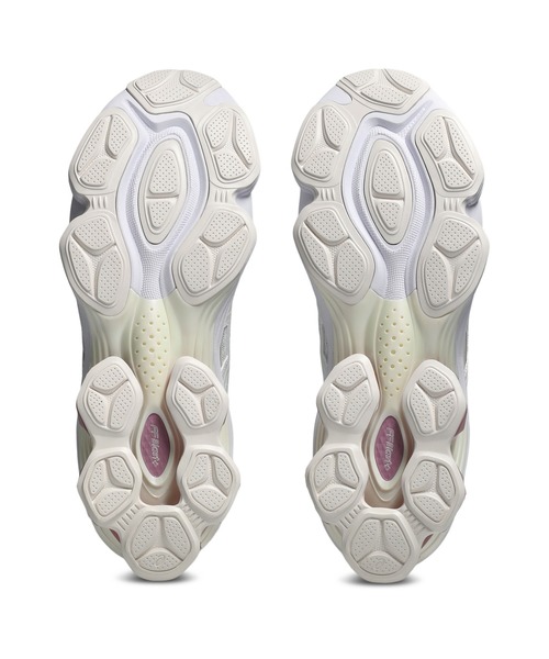 ASICS(アシックス)の「GEL-KINETIC FLUENT / ゲルキネティック フルーエント(スニーカー・レディース・ホワイト系その他・25/24.5/25.5/26/23/23.5/24)」の7枚目の写真