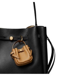 TORY BURCH（トリーバーチ）の「ロミー バケットバッグ チャーム（キーホルダー）」