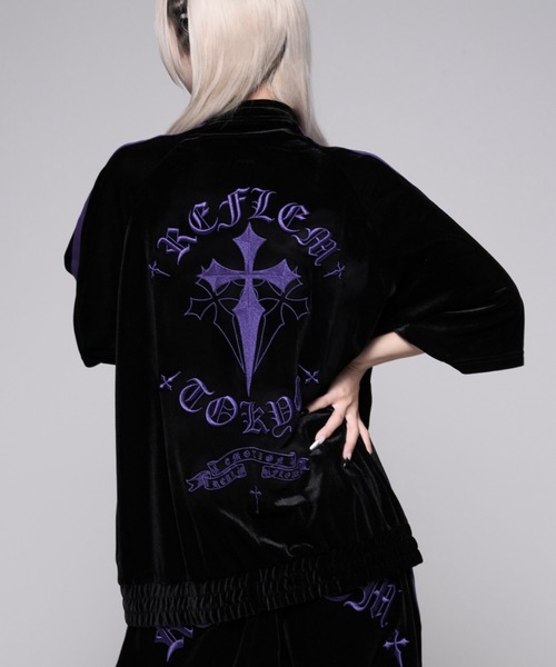 REFLEM(レフレム)の「『REFLEM/レフレム』クロス刺繍ベロアトラックジャージ(ジャージ・レディース・レオパード/ブラック×パープル/ブラック×ピンク/ブラック×ホワイト・FREE)」の10枚目の写真