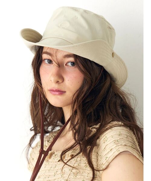 CALNAMUR（カルナムール）の「ナイロンウエスタンハット（ハット・レディース・ブラウン/ベージュ・FREE）」の2枚目の写真
