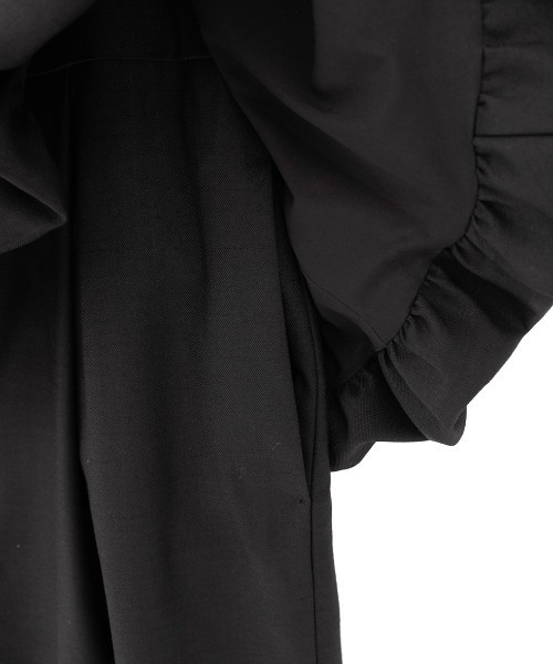 CLANE(クラネ)の「CLANE/クラネ/PEPLUM LAYERED ALLINONE(サロペット/オーバーオール・レディース・ブラック/グレー/アイボリー・1)」の19枚目の写真