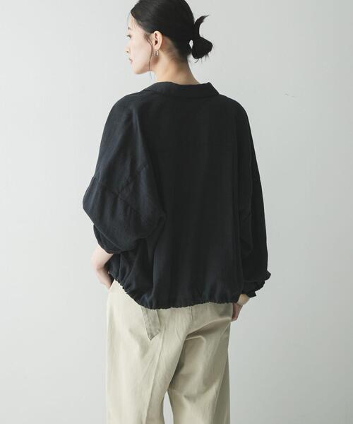 URBAN RESEARCH(アーバンリサーチ)の「ラミーレーヨンワイドショートシャツ(シャツ/ブラウス・レディース・オフホワイト/ネイビー/レッド系その他・FREE)」の14枚目の写真