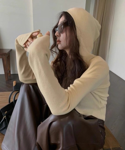 VIBGYOR(ヴィブジョー)の「【EIZZ/アイズ】クロップド フーディー ロングスリーブ リブ サマーニット(Tシャツ/カットソー・レディース・グレー/オレンジ/アイボリー/ブラック/ホワイト・FREE)」の10枚目の写真