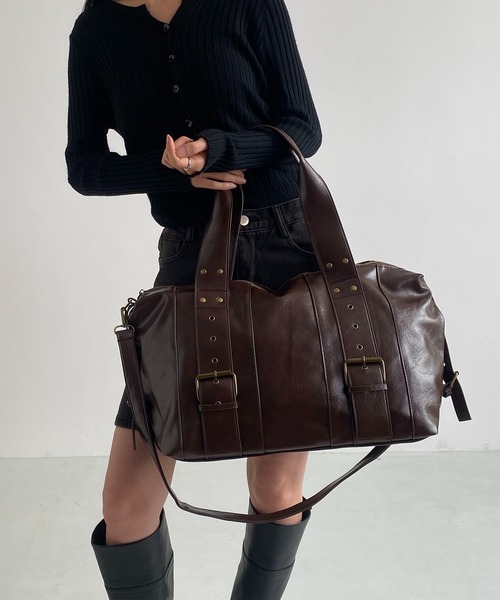 LA VORAGINE(ラ ヴォラジネ)の「スタッズ フェイクレザー 2WAY ボストン バッグ(ボストンバッグ・レディース・ブラック/ダークブラウン・FREE)」の2枚目の写真