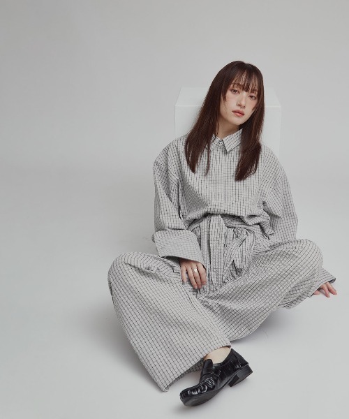 W:Huku(フーク)の「チェック サッカー レイヤード イージーパンツ / Checkered Layered Easy Pants(その他パンツ・レディース・グレー/ブルー/アイボリー・FREE)」の8枚目の写真