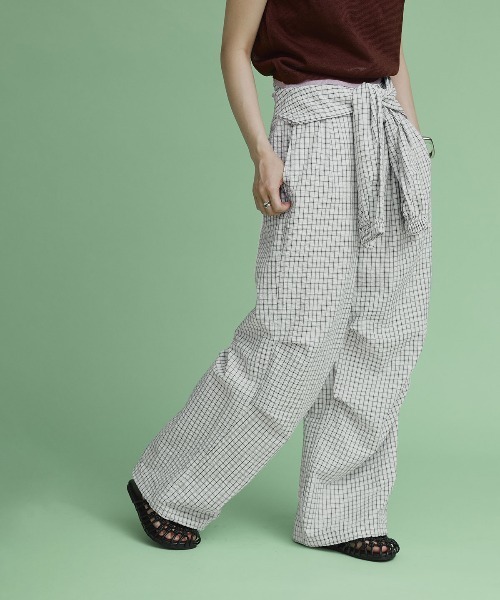W:Huku(フーク)の「チェック サッカー レイヤード イージーパンツ / Checkered Layered Easy Pants(その他パンツ・レディース・グレー/ブルー/アイボリー・FREE)」の17枚目の写真