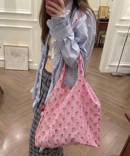 NANEA(ナネア)の「フラワー総柄プリントトートバッグ(トートバッグ・レディース・ピンク・フリー)」の11枚目の写真