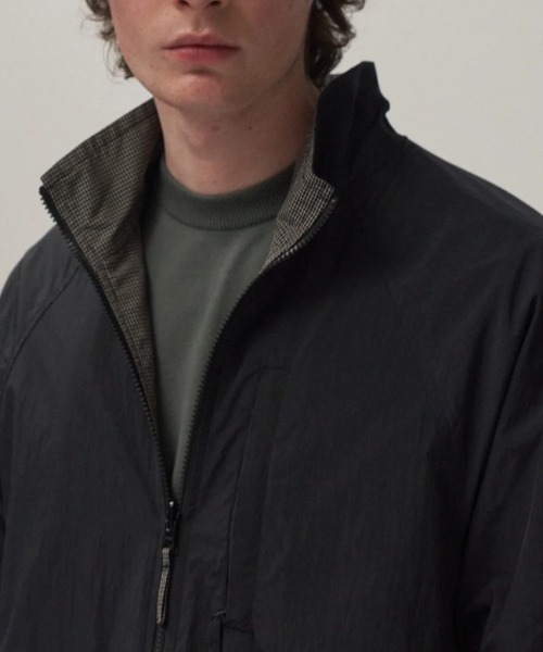 ATON(エイトン)の「ATON (エイトン)FINE SILK TAFTA | REVERSIBLE JACKET(その他アウター・メンズ・ブラック・6/4)」の5枚目の写真