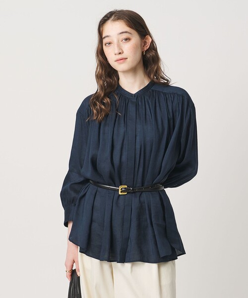 UNITED ARROWS(ユナイテッドアローズ)の「ラミー バンドカラー シャツ ‐ウォッシャブル‐(シャツ/ブラウス・レディース・イエロー/ネイビー・FREE)」の2枚目の写真