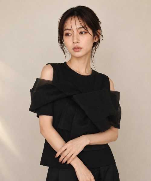 Lateru(ラテル)の「シアーレイヤーデザインカットソー オフショル風 Tシャツ トップス レディース(Tシャツ/カットソー・レディース・ブラック/ホワイト・FREE)」の15枚目の写真