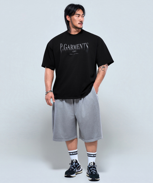 PHYSICAL GARMENTS（フィジカルガーメンツ）の「P2625 フロー ロゴ アドショルダーフィット 半袖 [3COLOR]（Tシャツ/カットソー・メンズ・ホワイト/ブラック/チャコール・MEDIUM/LARGE/X-LARGE/XX-LARGE）」の6枚目の写真