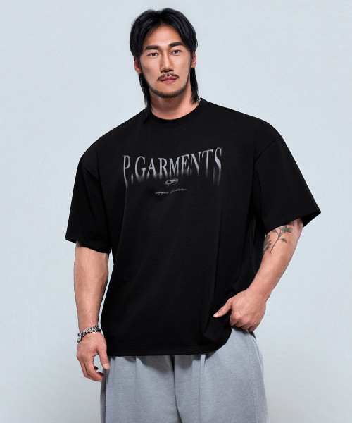 PHYSICAL GARMENTS（フィジカルガーメンツ）の「P2625 フロー ロゴ アドショルダーフィット 半袖 [3COLOR]（Tシャツ/カットソー・メンズ・ホワイト/ブラック/チャコール・MEDIUM/LARGE/X-LARGE/XX-LARGE）」の10枚目の写真