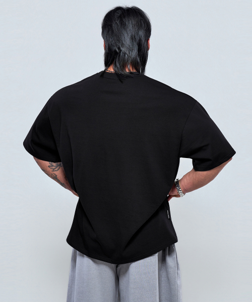PHYSICAL GARMENTS（フィジカルガーメンツ）の「P2625 フロー ロゴ アドショルダーフィット 半袖 [3COLOR]（Tシャツ/カットソー・メンズ・ホワイト/ブラック/チャコール・MEDIUM/LARGE/X-LARGE/XX-LARGE）」の14枚目の写真