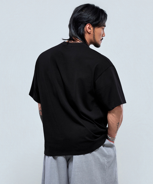 PHYSICAL GARMENTS（フィジカルガーメンツ）の「P2625 フロー ロゴ アドショルダーフィット 半袖 [3COLOR]（Tシャツ/カットソー・メンズ・ホワイト/ブラック/チャコール・MEDIUM/LARGE/X-LARGE/XX-LARGE）」の20枚目の写真