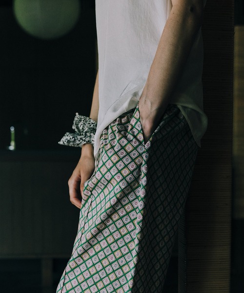 SALON adam et rope'(サロン アダム エ ロペ)の「リバティシュシュ SMALL 2pc(シュシュ・レディース・グリーン系その他/ブラック系その他/ブルー系その他4・FREE)」の21枚目の写真
