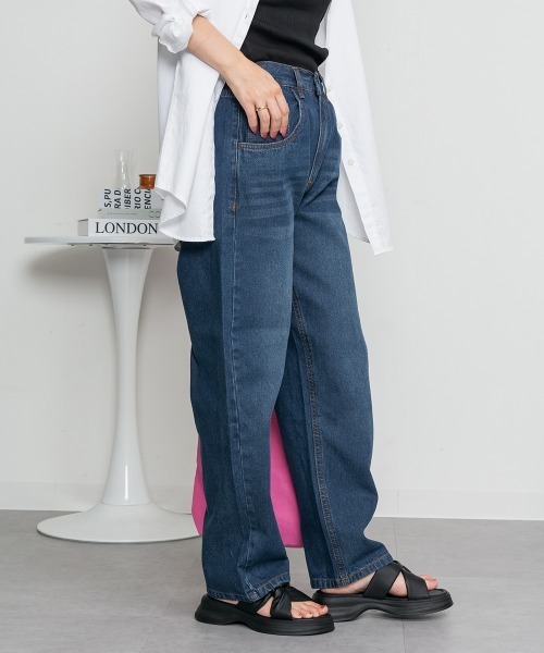 MARAI(マーライ)の「デニムカーブパンツ デニムパンツ ワイドパンツ(デニムパンツ・レディース・ネイビー/ブルー/ワンウォッシュ・LL/3L/4L/L/M)」の8枚目の写真