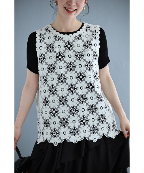 cawaii(カワイイ)の「花に包まれるレイヤードレースタンクトップ(Tシャツ/カットソー・レディース・ブラック/アイボリー・FREE)」の18枚目の写真