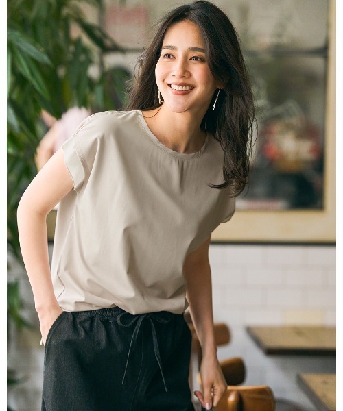 DoCLASSE（ ドゥクラッセ）の「カノコカットソー・異素材デザイントップス（Tシャツ/カットソー・レディース・ライトカーキ/サックスブルー/レッド/オフホワイト/ライトグレー/ライトピンク/ブラック/モカ・M/L/LL/S/3L）」の3枚目の写真