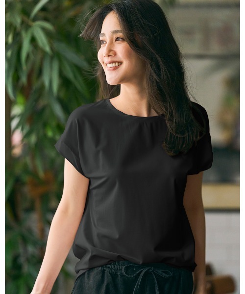 DoCLASSE（ ドゥクラッセ）の「カノコカットソー・異素材デザイントップス（Tシャツ/カットソー・レディース・ライトカーキ/サックスブルー/レッド/オフホワイト/ライトグレー/ライトピンク/ブラック/モカ・M/L/LL/S/3L）」の2枚目の写真