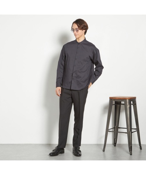 SUIT SELECT（スーツセレクト）の「【BLACK LINE】【形態安定】バンドカラーシャツ（ビジネスシャツ・メンズ・ブラック/ホワイト・MEDIUM/LARGE）」の11枚目の写真