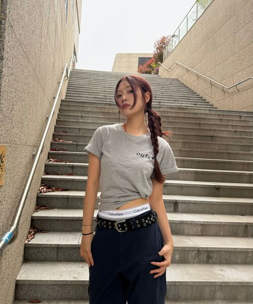 OURSAYSOUR(アワーセイアワー)の「フラワーシンボルロゴクロップ半袖Tシャツメランジ(Tシャツ/カットソー・レディース・グレー・FREE)」の3枚目の写真