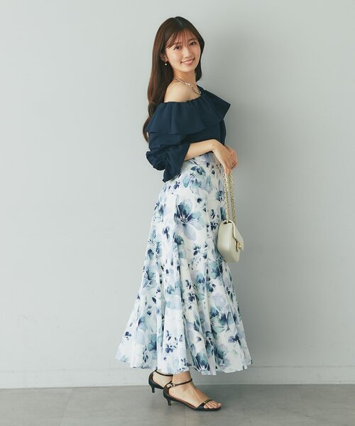 La boutique BonBon(ラブティックボンボン)の「【お上品&清楚】フラワープリントマチフレアスカート(スカート・レディース・オフホワイト/ネイビー・PS/38/36)」の15枚目の写真