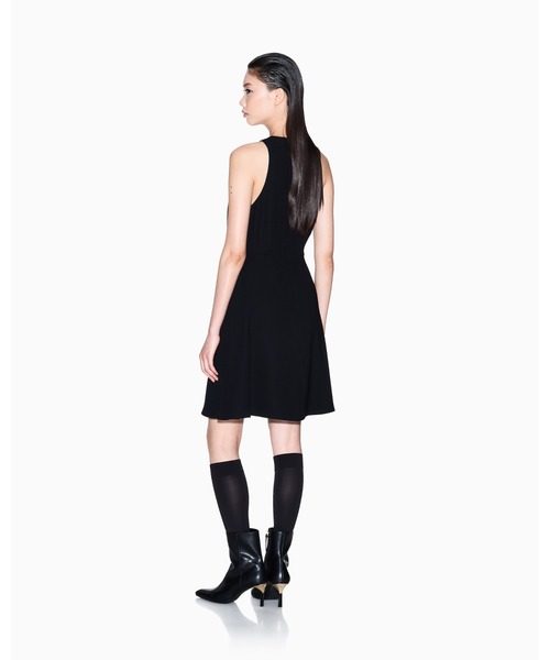 ARMANI EXCHANGE（アルマーニエクスチェンジ）の「【A|X アルマーニ エクスチェンジ】ミニマルデザイン フレア ワンピース（ワンピース・レディース・ブラック/アイボリー・2/0/4）」の6枚目の写真