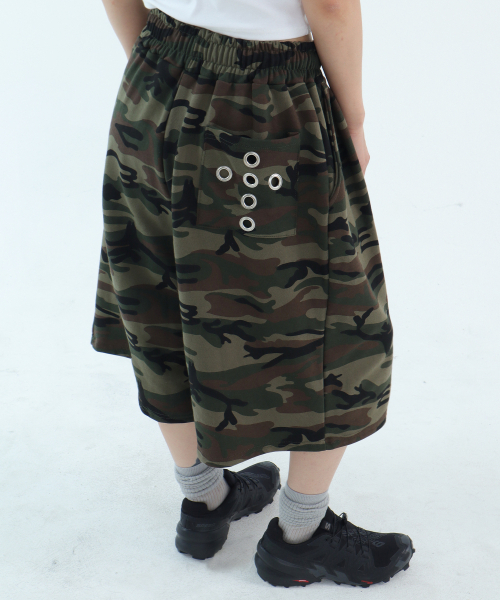 FUZZY SCAN（ファジスキャン）の「カモクロスアイレットバミューダパンツカーキ（その他パンツ・レディース・カーキ・ONE SIZE/TWO）」の4枚目の写真