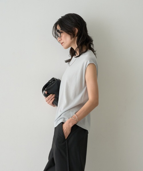 qualite(カリテ)の「テンセルウールフレンチプルオーバー(ニット/セーター・レディース・ライトブルー/ワイン/ブラック/ベージュ・フリー)」の20枚目の写真