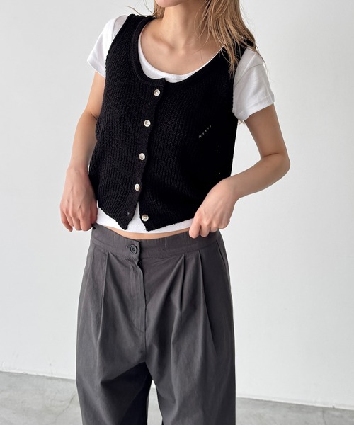 CANAL JEAN(キャナルジーン)の「El mar あぜ編みボタンニットタンク(ニット/セーター・レディース・ブラック/キナリ・ONE SIZE)」の3枚目の写真
