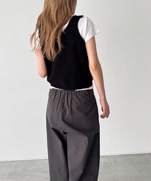 CANAL JEAN(キャナルジーン)の「El mar あぜ編みボタンニットタンク(ニット/セーター・レディース・ブラック/キナリ・ONE SIZE)」の4枚目の写真