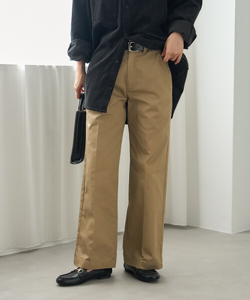 FREAK'S STORE(フリークスストア)の「RED KAP × FREAK'S STORE/レッドキャップ 別注 ストレートチノパンツ/デニムパンツ(チノパンツ・レディース・ワンウォッシュ/ブラック/ベージュ・SMALL/MEDIUM)」の3枚目の写真