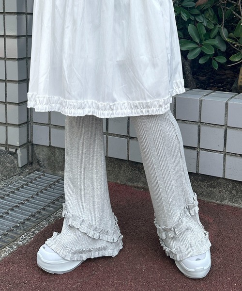 WC(ダブル シー)の「《楽ちん!着回し力◎》ギャザーフリルリブパンツ(その他パンツ・レディース・グレー/ブラック・FREE)」の3枚目の写真