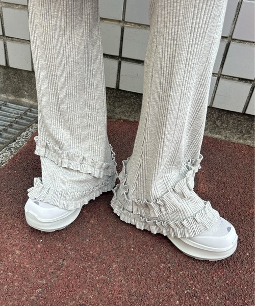 WC(ダブル シー)の「《楽ちん!着回し力◎》ギャザーフリルリブパンツ(その他パンツ・レディース・グレー/ブラック・FREE)」の5枚目の写真