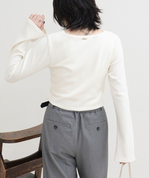 fredy emue(フレディエミュ)の「スクエアネックフレアスリーブカットソー(Tシャツ/カットソー・レディース・ブラック/グレー/オフホワイト・38)」の12枚目の写真