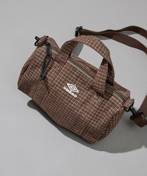 FREAK'S STORE(フリークスストア)の「UMBRO/アンブロ SP flannel Mini Boston Bag/別注 フランネル ミニボストンバッグ(ショルダーバッグ・メンズ・ベージュ/ネイビー/ブラウン/ブラック・ONE SIZE)」の13枚目の写真