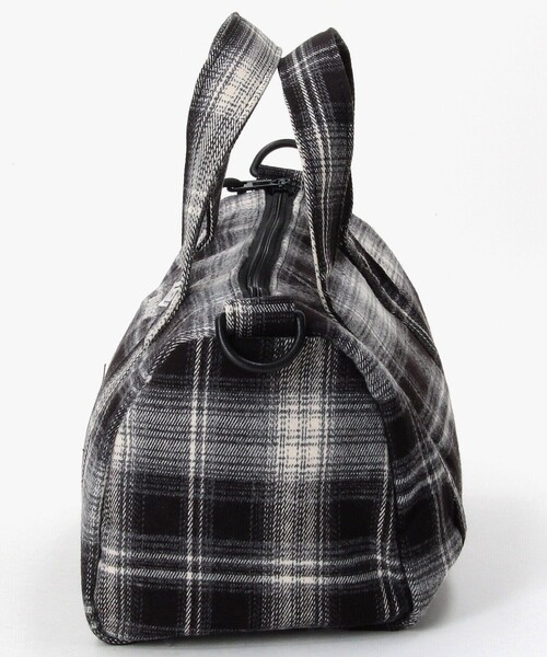 FREAK'S STORE(フリークスストア)の「UMBRO/アンブロ SP flannel Mini Boston Bag/別注 フランネル ミニボストンバッグ(ショルダーバッグ・メンズ・ベージュ/ネイビー/ブラウン/ブラック・ONE SIZE)」の19枚目の写真