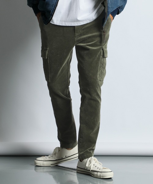The DUFFER of ST.GEORGE（ザダファーオブセントジョージ）の「【WEB限定アイテム】STRETCH CORDUROY SMART CARGO PANTS：太畝コーデュロイ ストレッチ カーゴパンツ（カーゴパンツ・メンズ・ブラック/チャコールグレー/カーキ・MEDIUM/SMALL/X-LARGE/LARGE）」の14枚目の写真