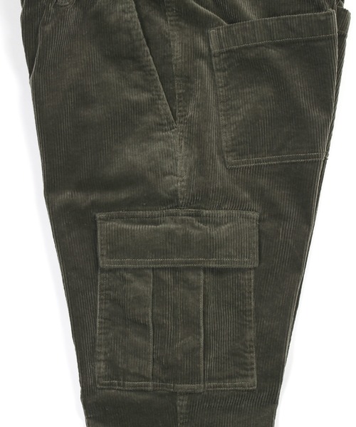 The DUFFER of ST.GEORGE（ザダファーオブセントジョージ）の「【WEB限定アイテム】STRETCH CORDUROY SMART CARGO PANTS：太畝コーデュロイ ストレッチ カーゴパンツ（カーゴパンツ・メンズ・ブラック/チャコールグレー/カーキ・MEDIUM/SMALL/X-LARGE/LARGE）」の5枚目の写真