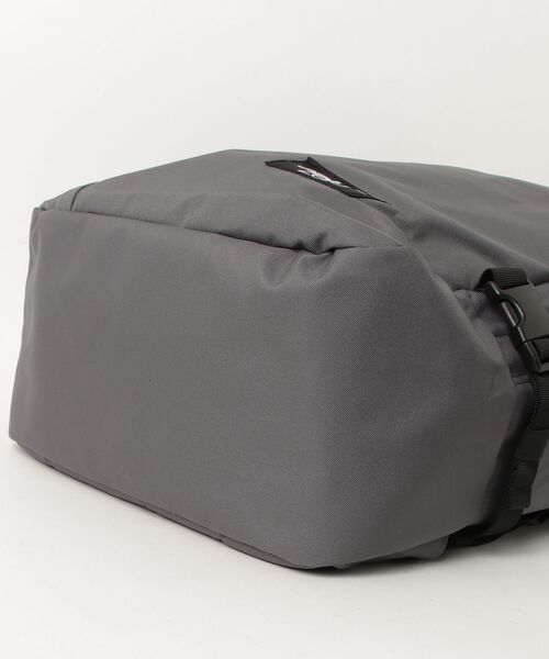CABINZERO（キャビンゼロ）の「【Cabin Zero / キャビンゼロ】CLASSIC 44L 機内持ち込み対応 大容量 バックパック（バックパック/リュック・メンズ・グレー・FREE）」の8枚目の写真