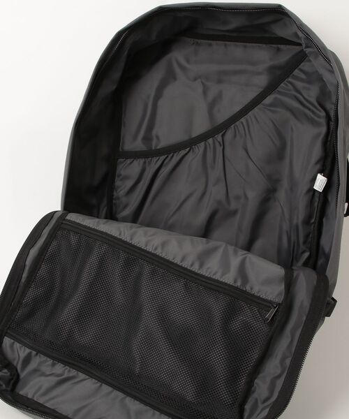 CABINZERO（キャビンゼロ）の「【Cabin Zero / キャビンゼロ】CLASSIC 44L 機内持ち込み対応 大容量 バックパック（バックパック/リュック・メンズ・グレー・FREE）」の9枚目の写真